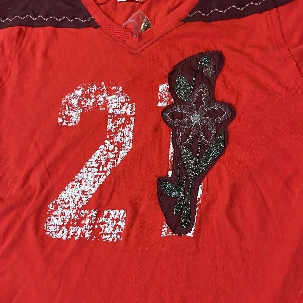 We The Free Halftime Tee Size Large NWT